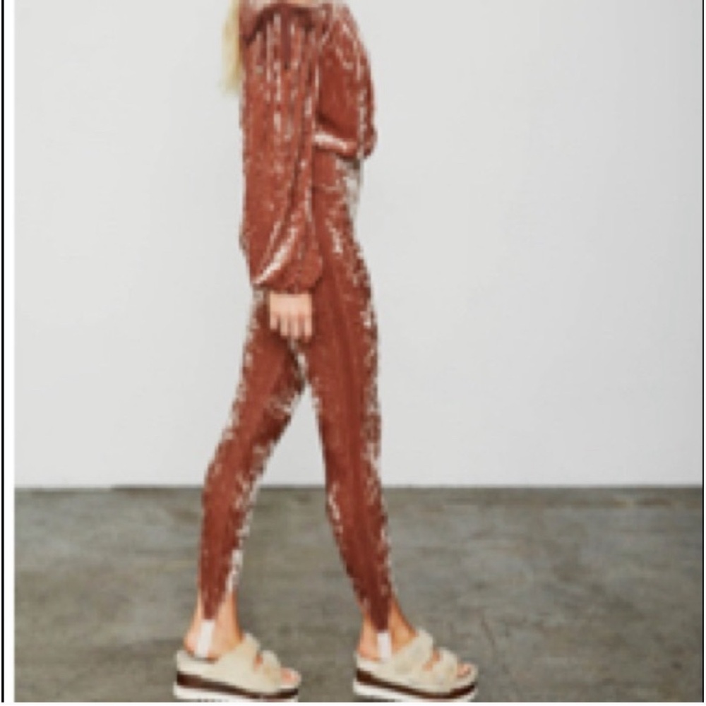 We are HAH pink velvet stirrup Pant/ leggings